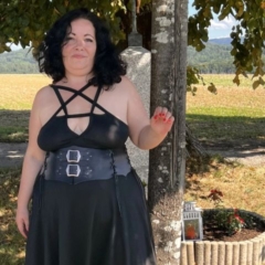Monique40